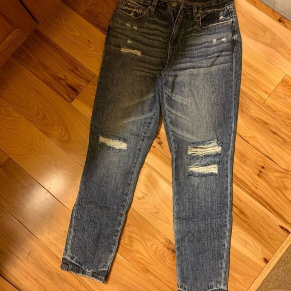 Miss Me High-Rise Girlfriend Jeans‎ - Picture 5 of 12